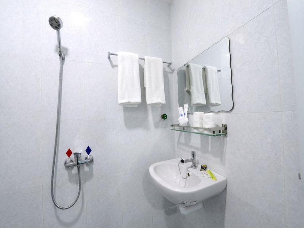 יאנגון Okkala Hotel מראה חיצוני תמונה