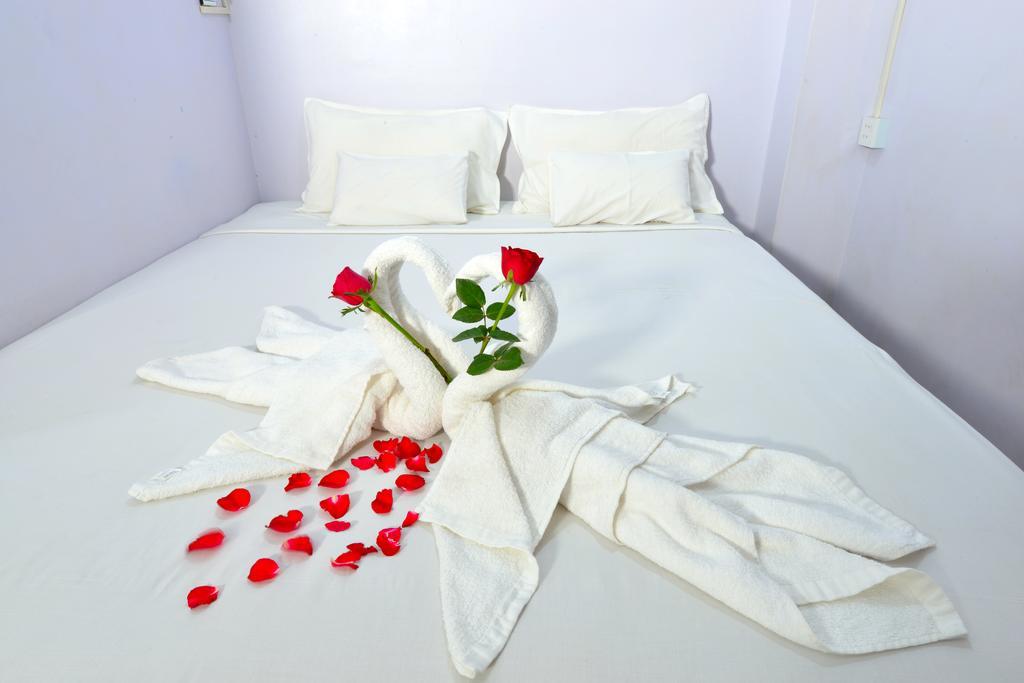 יאנגון Okkala Hotel מראה חיצוני תמונה