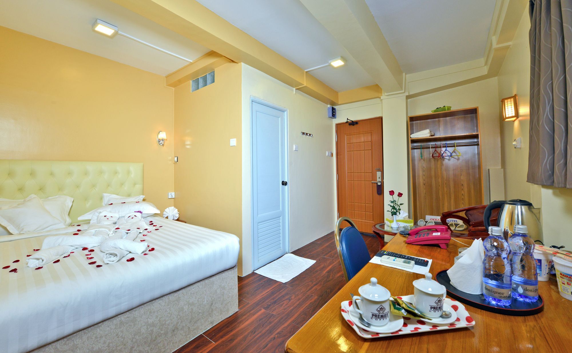 יאנגון Okkala Hotel מראה חיצוני תמונה