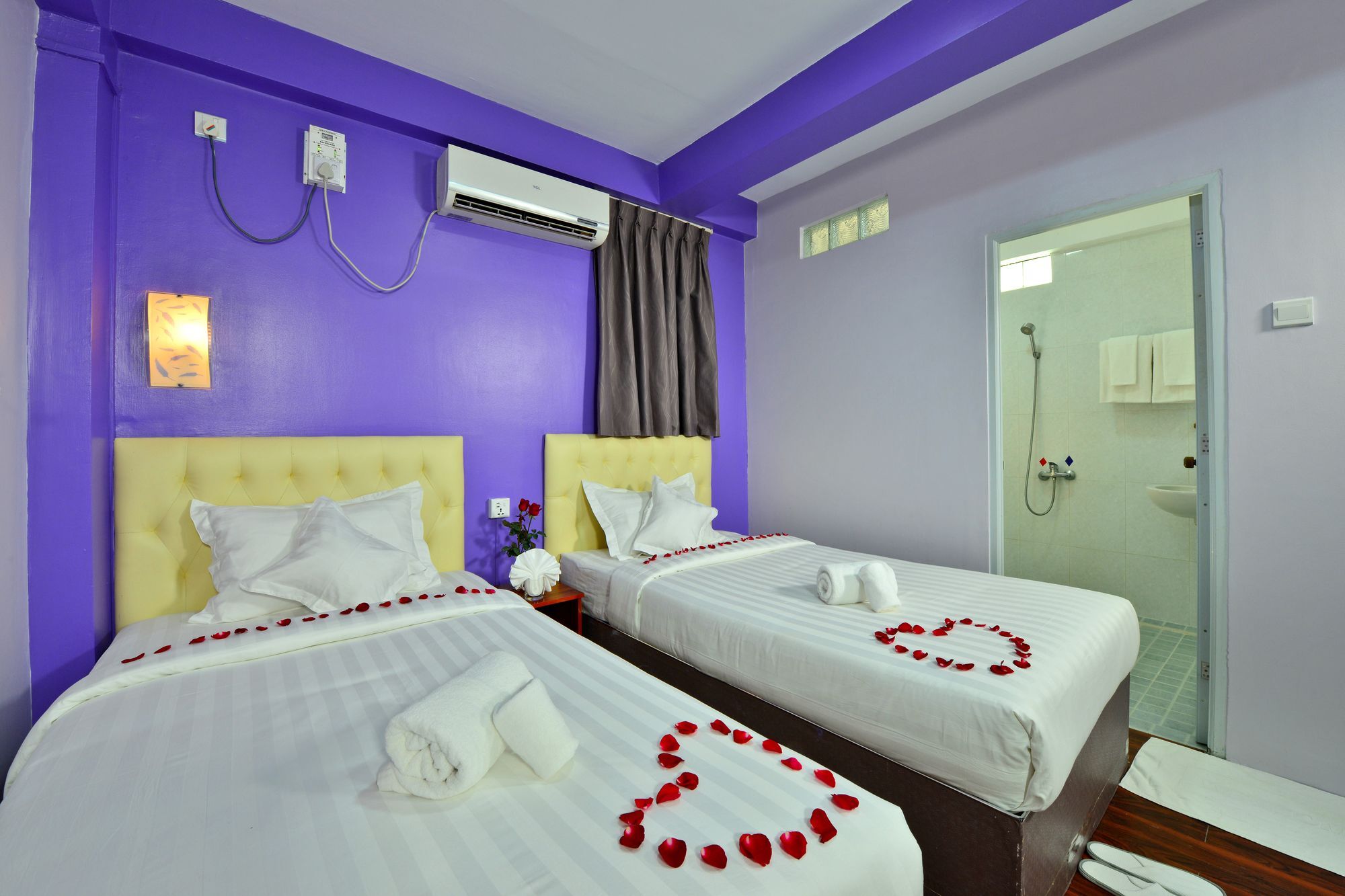 יאנגון Okkala Hotel מראה חיצוני תמונה
